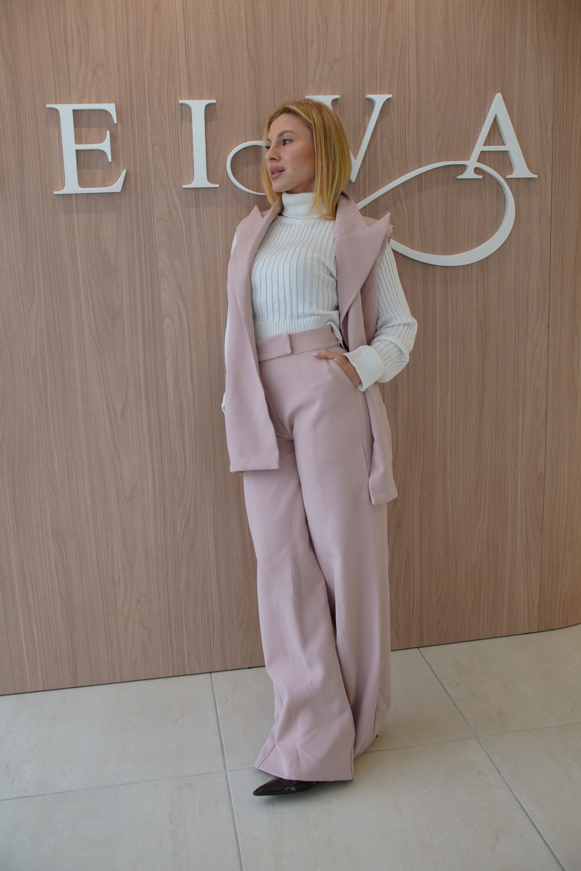 Calça Pantalona Transpassada